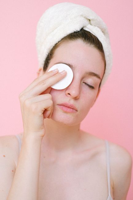 Serum After Cleansing: 5 Proven Ways to Avoid Amazing Summer Backfire